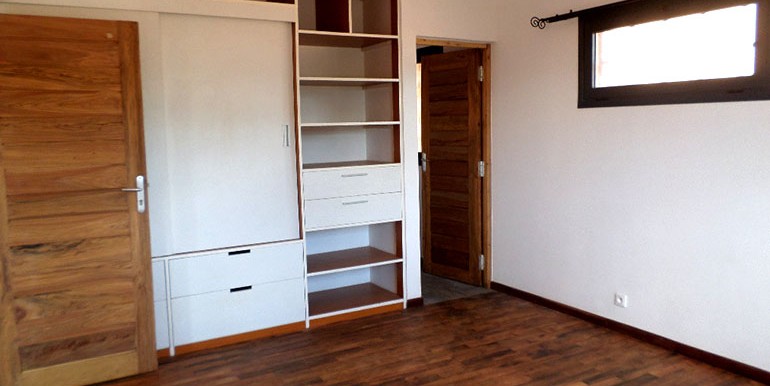 Appartement moderne traditionneAmbohimiandra chambre