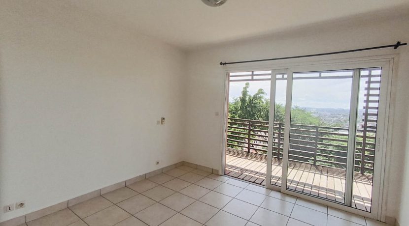 521fde83-0ffd-415c-8175-95e8bc9e7939