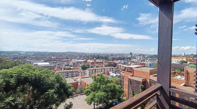 e887a9eb-a0a1-42c8-a52a-d628f0d494be