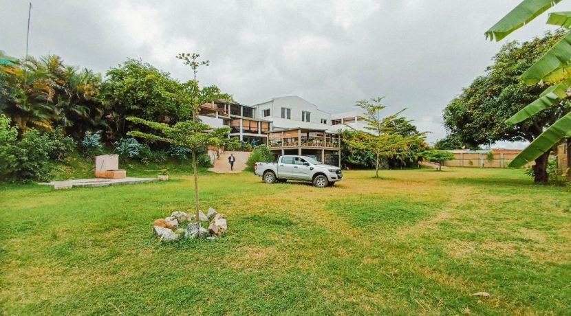 b8b00164-206e-42db-81d2-334427563b20