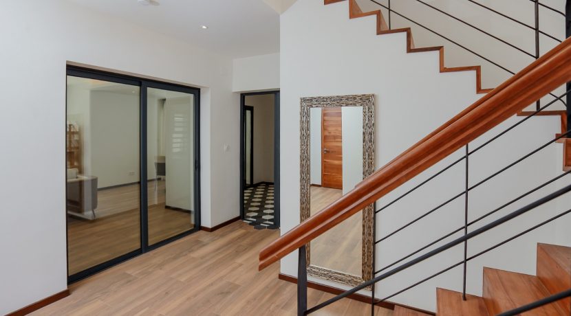 WhatsApp Image 2024-10-14 at 10.47.29 (2)