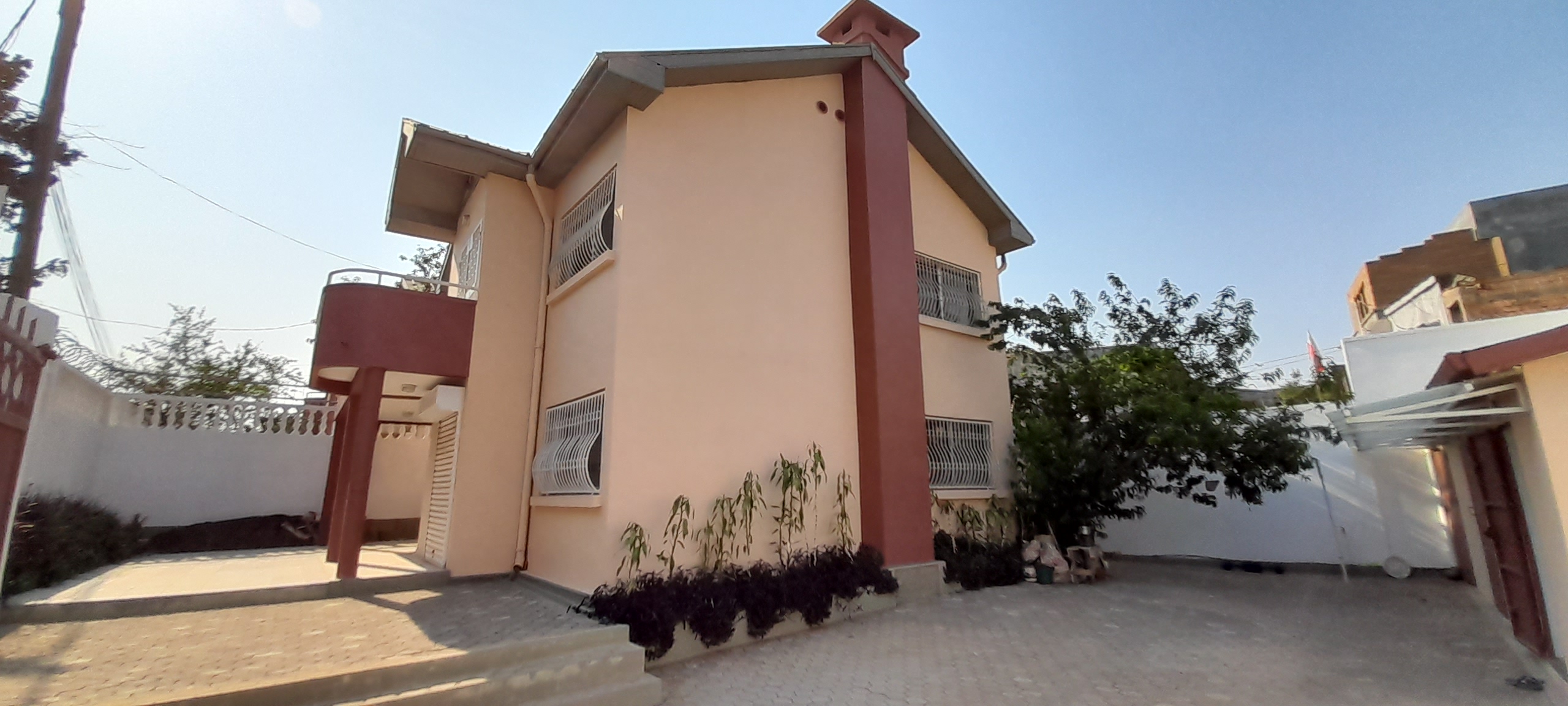 Villa à étage, T5, 160 m2, Ivandry, ML 4276