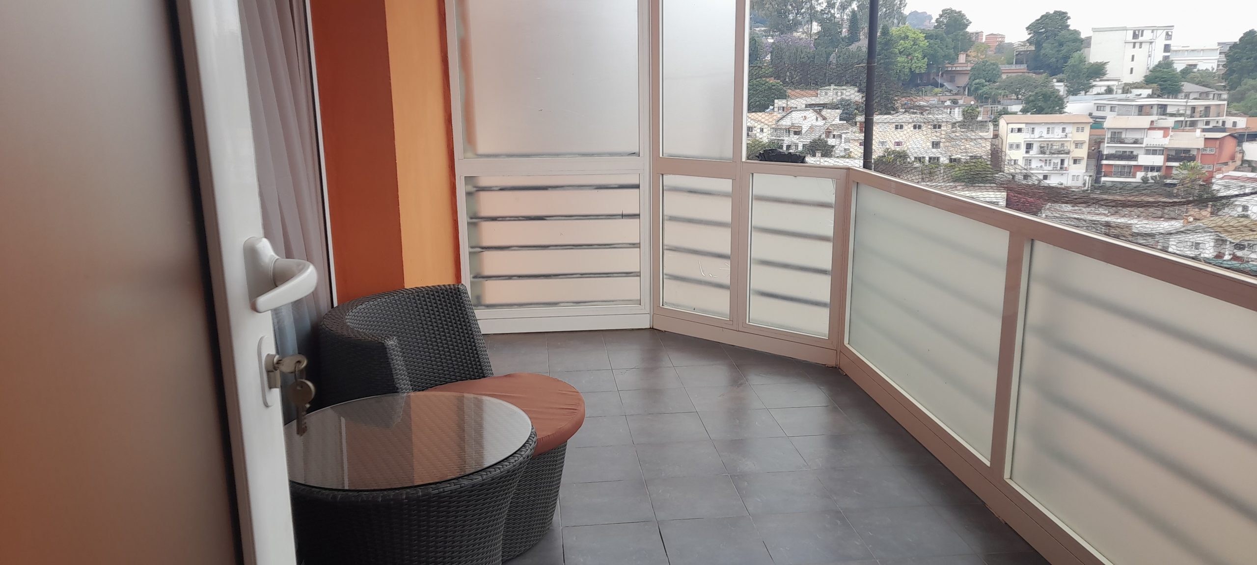 Appartement, T4 meublé, à l’étage,120 m2, Centre-Ville, LA 5118