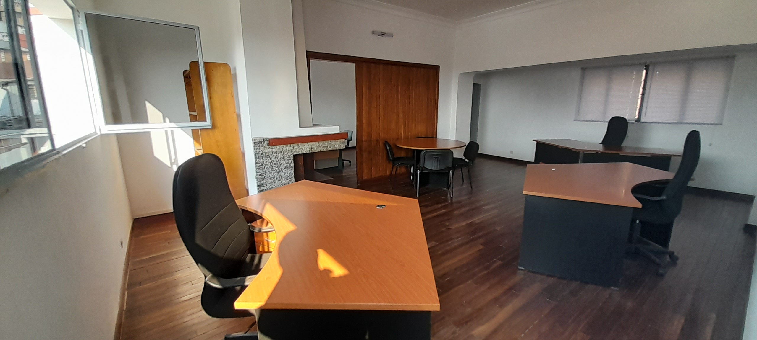 Bureau, Local, meublé ou non, 135 m2, Centre-Ville, LC 3203