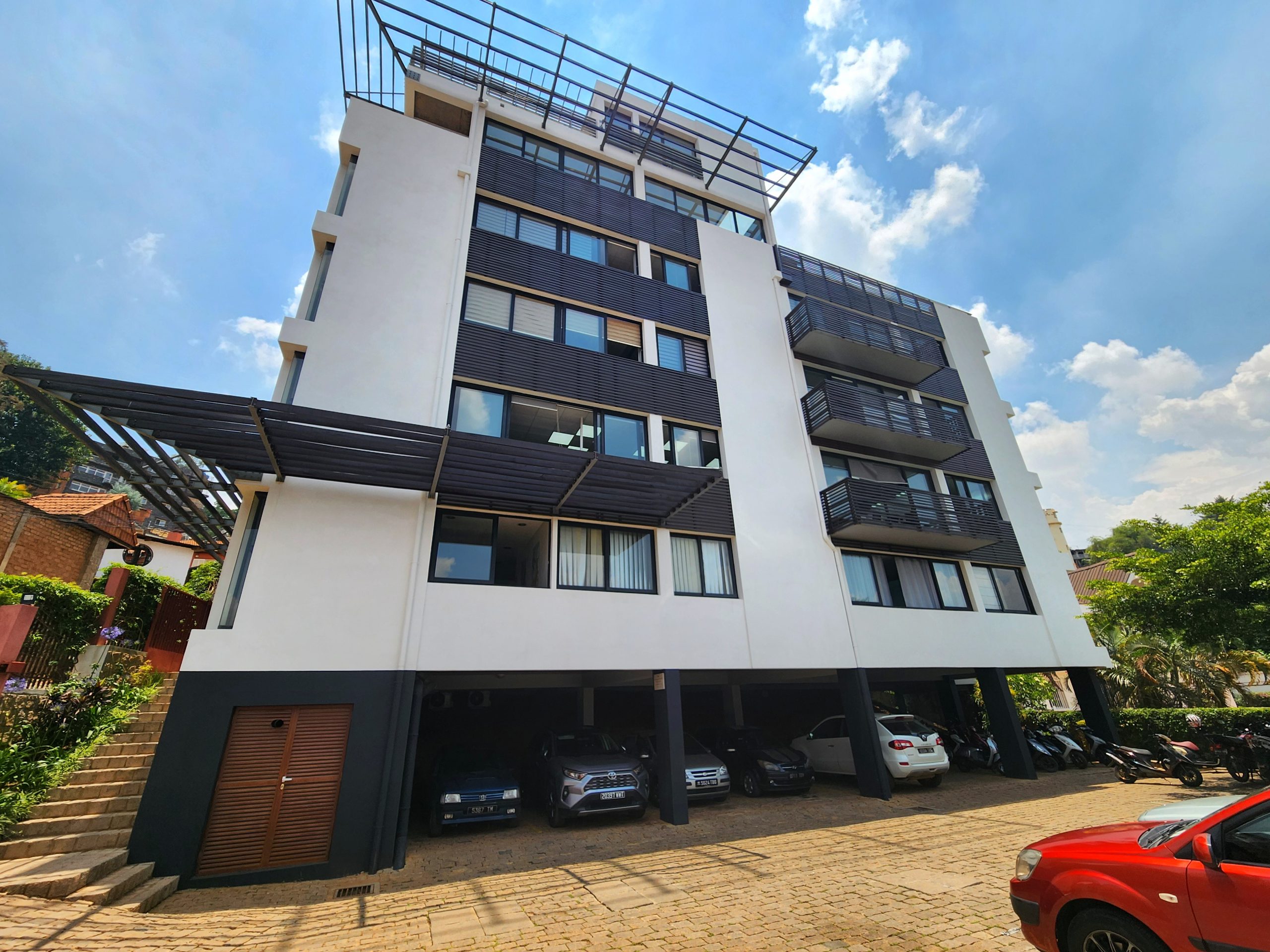 Bureau, à l’étage, 200 m2, Andrainarivo, LC 3503 DISPONIBLE FEVRIER 2026