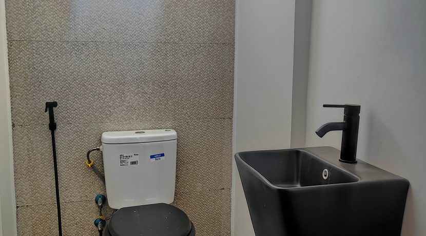 1759821505708_102216