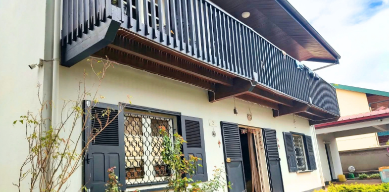 Villa à étage de 180 m² à Tanjombato Zone Forello
